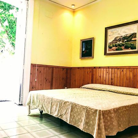 Hostal Marques De Campo Дения Экстерьер фото